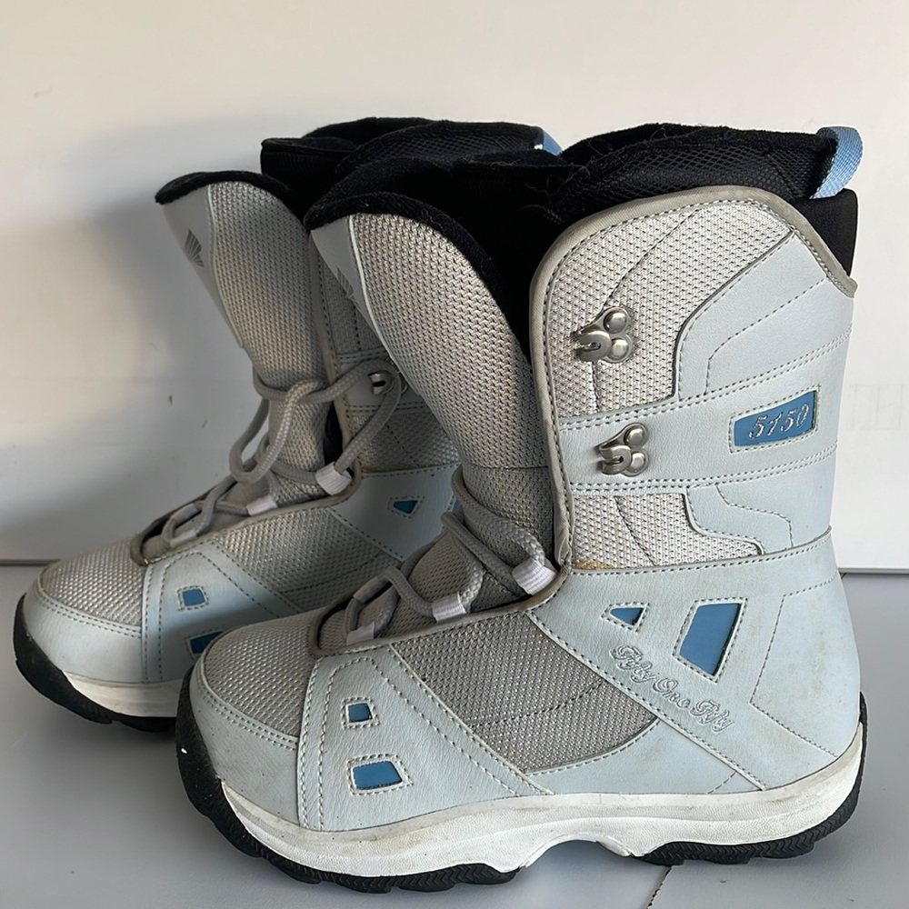 Fifty-One-Fifty (5150) Snowboard Boots Women